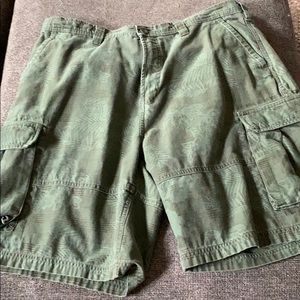 Men’s cargo shorts